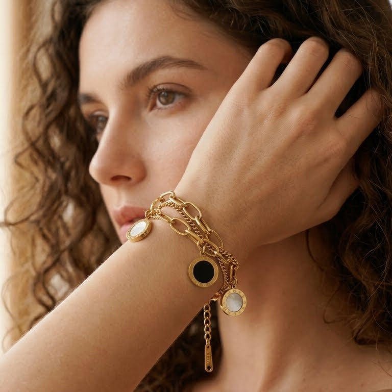 Brazalete dijes romanos